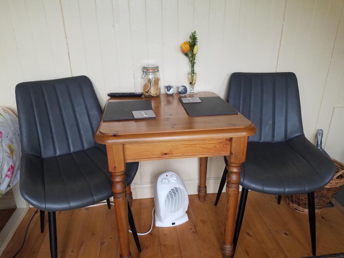 Rhydydefaid Cwt Clyd - Cosy Hut Villa Bala Exteriör bild